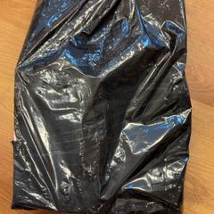 Plastikozko poltsa, gisa salatu by GVB iLost erabiliz