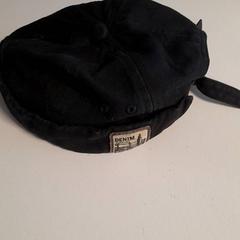 Kšiltovka Zwart, jak nahlášeno Dolfinarium pomocí iLost