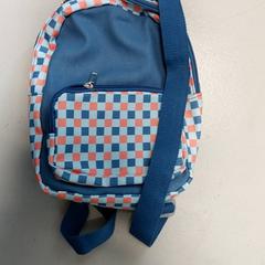 Motxila, gisa salatu by Regio West-Vlaanderen iLost erabiliz