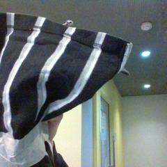 Chemise, a été signalé par MEININGER Hotel Lyon Centre Berthelot utilisant iLost