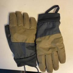 Glove, as reported by Artis using iLost