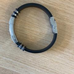 Braccialetto, come riportato da Keukenhof utilizzando iLost