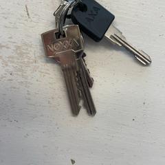 Klucze, zgłoszono przez GVB przy użyciu iLost