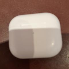 Airpods case blanc, zoals gemeld door TCL met iLost