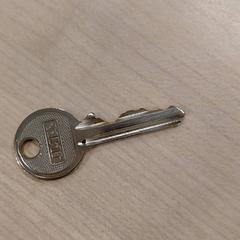 Clave, segundo informou IKEA Brest Guipavas usando iLost