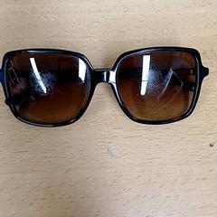 Sunglasses, as reported by Qbuzz GD Groningen Peizerweg using iLost