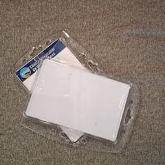 Badges 2 badges, amint azt IKEA Hénin-Beaumont az iLost segítségével jelentette.