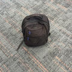 Plecak Zwart, zgłoszono przez Connexxion Amstelland-Meerlanden Schiphol Noord przy użyciu iLost