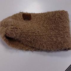 넥워머 Lichtbruin, iLost를 사용하여 Vrije Universiteit Amsterdam에 보고됨