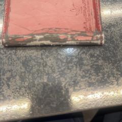 Titular do cartão Jermoumi, como reportado por Rotterdam The Hague Airport utilizando o iLost