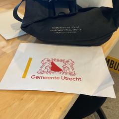 Heuptasje zwart, segundo informou Gemeente Utrecht usando iLost