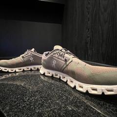 Sneaker Groen, gisa salatu by Hotel Van der Valk Harderwijk op de Veluwe iLost erabiliz