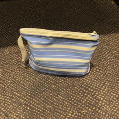 Bolsa, segundo informou Van der Valk Hotel Utrecht usando iLost