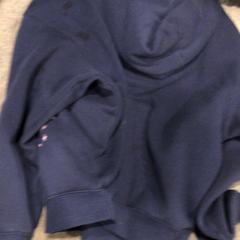 セーター がiLostで Internationaal Theater Amsterdam によって報告されました