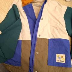 Jas bebe, zoals gemeld door IKEA Montpellier met iLost