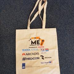 Taška Tote bag, creme, met sponsors erop, jak nahlášeno TU/e - Receptie Traverse pomocí iLost