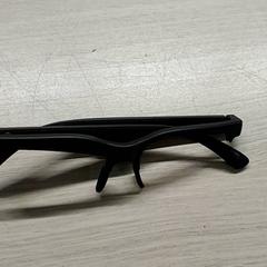 Szemüveg, amint azt Regio Limburg - Leuven az iLost segítségével jelentette.