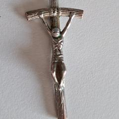 Crucifix (kruisje) aan hanger., segundo informou a iLost