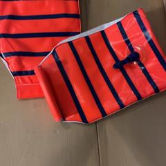 Swimming-bands Oranje, blauw, as reported by Familie Resort Molenwaard using iLost