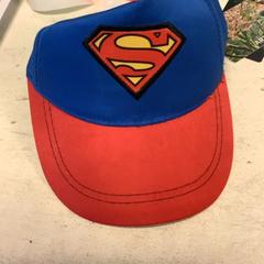 Cantando Superman kinderpet, segundo informou Artis usando iLost
