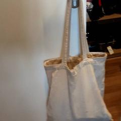 İLost kullanarak Qbuzz ZHN tarafından bildirildiği gibi Keten çanta