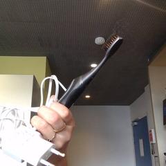 Escova de dentes, como reportado por MEININGER Hotel Lyon Centre Berthelot utilizando o iLost