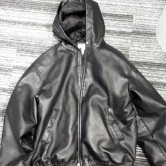 Kleding Zwart, como reportado por Arriva Vechtdallijnen utilizando o iLost