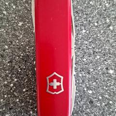 Kapesní nůž, jak nahlášeno Connexxion Amstelveen pomocí iLost