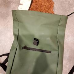 バックパック Kleding がiLostで Qbuzz DMG によって報告されました