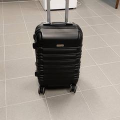 Reseväska, rapporterat av Regio Limburg - Leuven med iLost