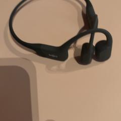 Sluchátka, jak nahlášeno ibis Styles Rotterdam Ahoy pomocí iLost