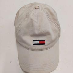 Txapel Tommy Hilfiger, gisa salatu by Avonturenpark Hellendoorn iLost erabiliz