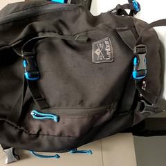 Hátizsák - Wedze Moens, amint azt Centraal magazijn az iLost segítségével jelentette.