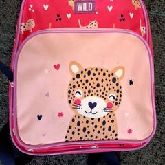 Mochila de criança, como reportado por Gemeente Nijmegen utilizando o iLost