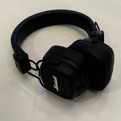 Fejhallgató, amint azt TU/e - Receptie MetaForum az iLost segítségével jelentette.