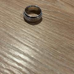 Gyűrű, amint azt Van der Valk Hotel Eindhoven - Best az iLost segítségével jelentette.