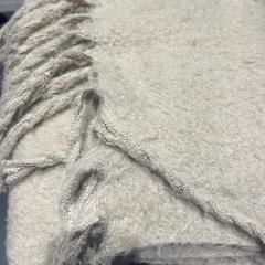 Scialle Beige, come riportato da Universiteit Gent - Faculteitsbibliotheek LW utilizzando iLost