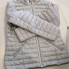 Odzież - Jas grijs, zgłoszono przez Regio Oost-Vlaanderen przy użyciu iLost