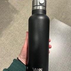 Láhev, jak nahlášeno Cursus en vergadercentrum Domstad pomocí iLost