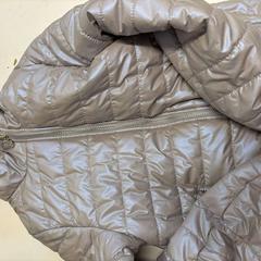 Jacket grijs, as reported by Avonturenpark Hellendoorn using iLost