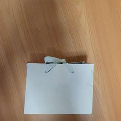 Jeweltas Beige, zoals gemeld door Connexxion Noord Holland Noord Alkmaar met iLost