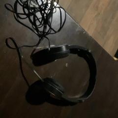 Tafel Earphones, zoals gemeld door MEININGER Hotel Salzburg City Center met iLost