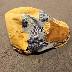 Pet Patchwork bruin blauw, iLost를 사용하여 Koninklijk Theater Carré에 보고됨