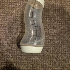 Babyfles, jak nahlášeno Van der Valk Hotel Apeldoorn - De Cantharel pomocí iLost