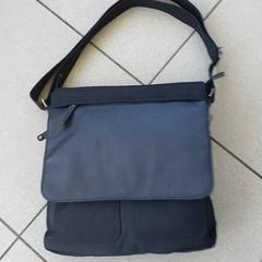 Bag - Schoudertas zwart, as reported by Regio Oost-Vlaanderen using iLost