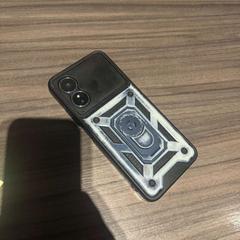 Mobiltelefon zwart, gemeldet von Van der Valk Hotel Zwolle über iLost