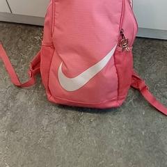 Rugzak/rugtas roze، كما تم الإبلاغ عنه بواسطة Qbuzz GD Groningen HS عبر iLost