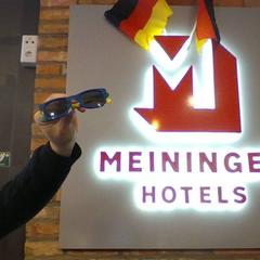 Gafas sun, ha sido reportado por MEININGER Hotel Hamburg City Center con iLost
