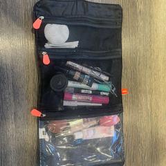 Smink táska zwart, amint azt WestCord Hotel Eindhoven az iLost segítségével jelentette.