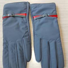 Roupa Handschoenen, segundo informou Regio Limburg - Leuven usando iLost